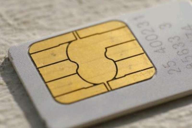 İki SİM-kartlı smartfonların satışı yarım milyardı ötəcək