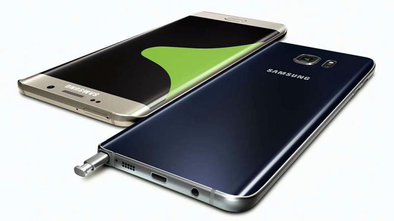 Samsung yeni smartfonlarını təqdim etdi
