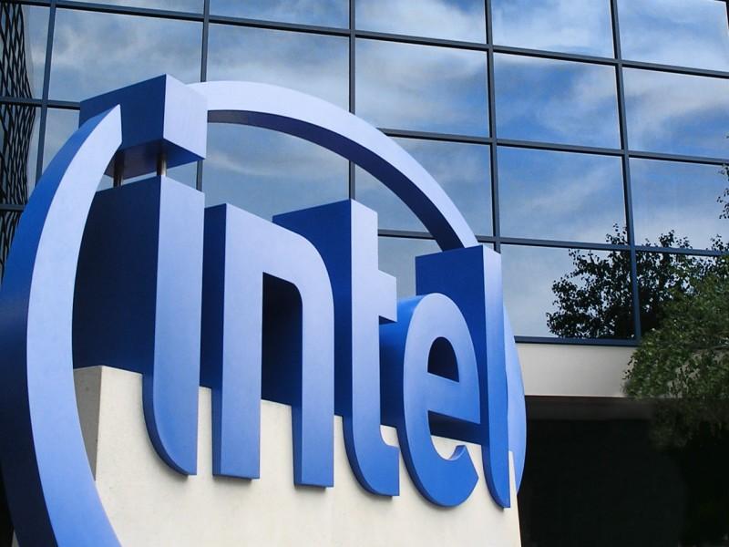 İntel prosesor bazarında liderliyi ələ keçirdi
