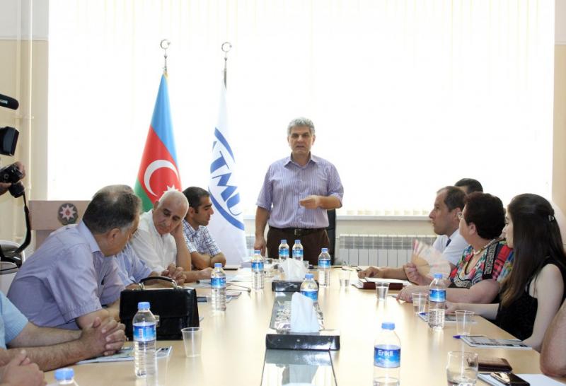 “Turizmin əsasları”nın elektron variantı təqdim edilib