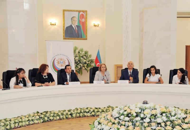 “Mobil təhlükəsizlik imkanları ilə uşaqları kibertəhlükədən qorumaq olar”