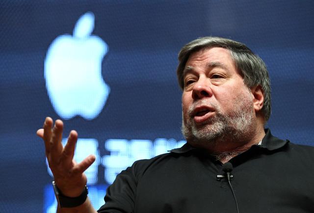 “Steve Jobs bir iş adamı idi, zəngin olmaq istəyirdi” 