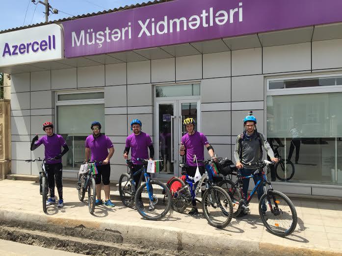  Azercell  marafonçulara dəstək olub- Fotolar