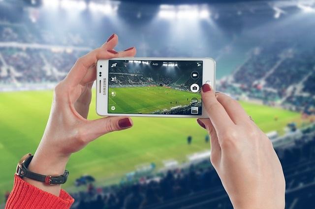 Sosial şəbəkələrdə ən fəal futbol azarkeşləri kimlərdir?