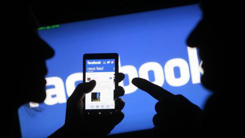 Facebook saxta xəbərləri blok edəcək