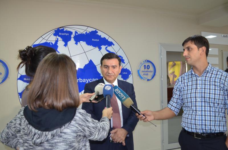 İT akademiyada 200 nəfərdən 15-i pulsuz oxuyacaq- Fotolar