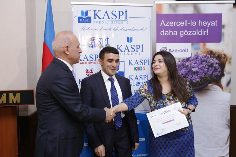 Azercell 2 jurnalisti Londona göndərir-Foto