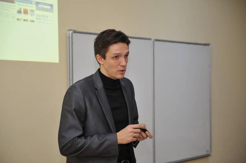 “İKT sektorunda bir-biri ilə rəqabətə girəcək sahələr varsa, inkişaf olacaq”
