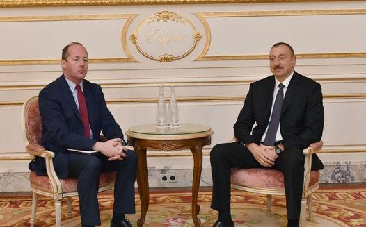 İlham Əliyev Airbus şirkətinin vitse-prezidenti ilə görüşüb