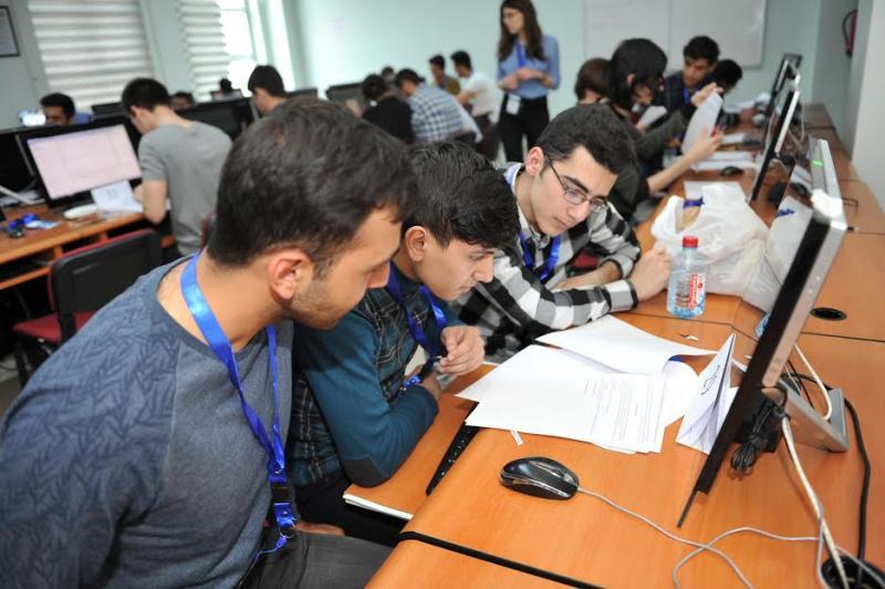 İnformatika Olimpiadasının final mərhələsi keçirilib
