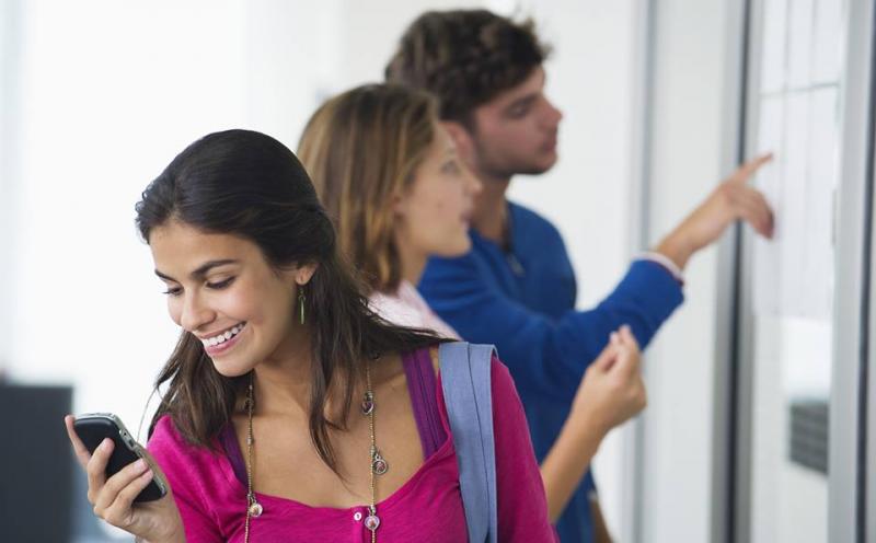Bu universitetdə də tələbə imtahan cavabını onlayn öyrənəcək