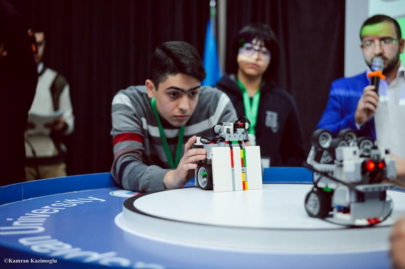 Robototexnika olimpiadasının qalibləri-Foto