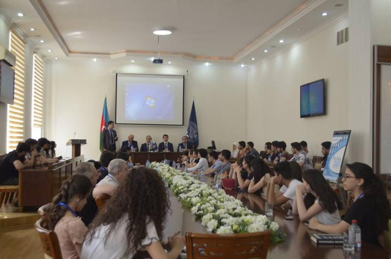 UNEC-də Startap Günləri başlayıb-Foto