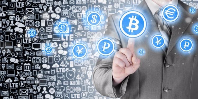 Bitcoin ilk dəfə 5 000 dollardan aşağı düşdü 
