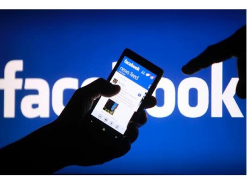 Facebook istifadəçiləri fəallığını itirir
