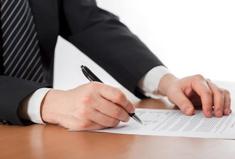 Bank tərəfindən çek kitabçalarının satışı üzrə alıcılara elektron qaimə-faktura verilməlidirmi?