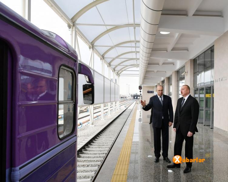 İlham Əliyev yenidən qurulan metro stansiyası ilə tanış olub