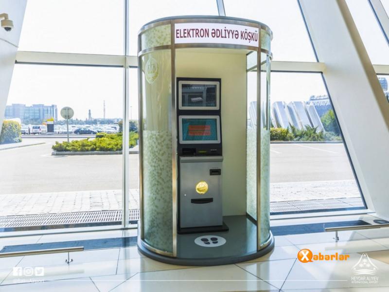 Heydər Əliyev Beynəlxalq Aeroportunda xüsusi elektron ədliyyə köşkləri quraşdırılıb