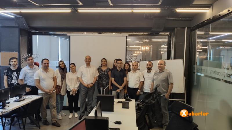 agroX Müsabiqəsinin yarımfinalçıları ilə görüş keçirilib.