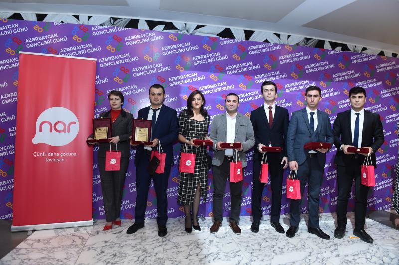Nar ictimai fəallığı ilə seçilmiş gəncləri təbrik edib
