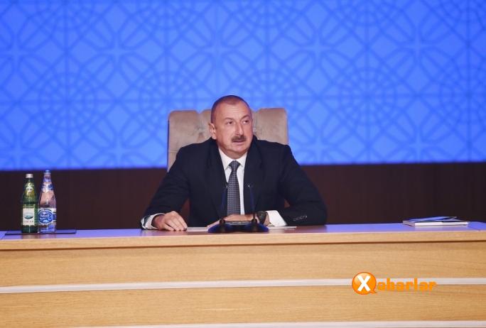 Görən kimi haradasa iş başlayır, dərhal cumurlar ora, nəsə qopartmaq istəyirlər