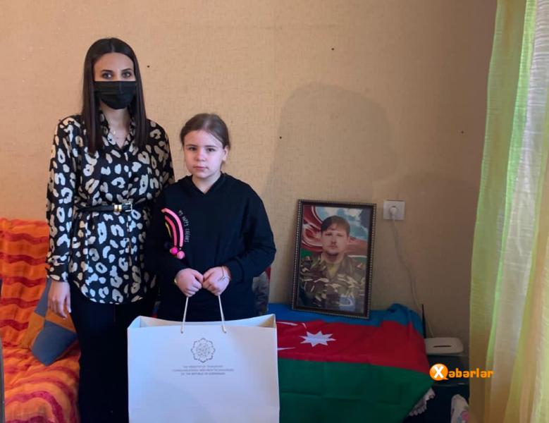 Şəhid Denis Proninin ailəsi ziyarət olunub