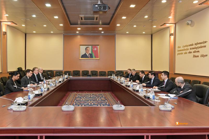 Nazir Rəşad Nəbiyev Dünya İqtisadi Forumunun prezidenti ilə görüşüb