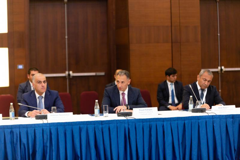 Nazir avtomobil nəqliyyatı və logistika şirkətlərinin nümayəndələri ilə görüşüb