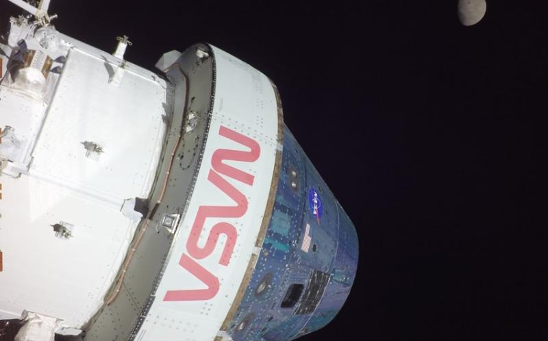 NASA: “Orion” kosmik gəmisi Aya uğurlu uçuş edib