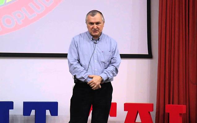 Azərbaycanda tanınmayan fizika-riyaziyyat elmləri doktoru Azər Kərimov kimdir?