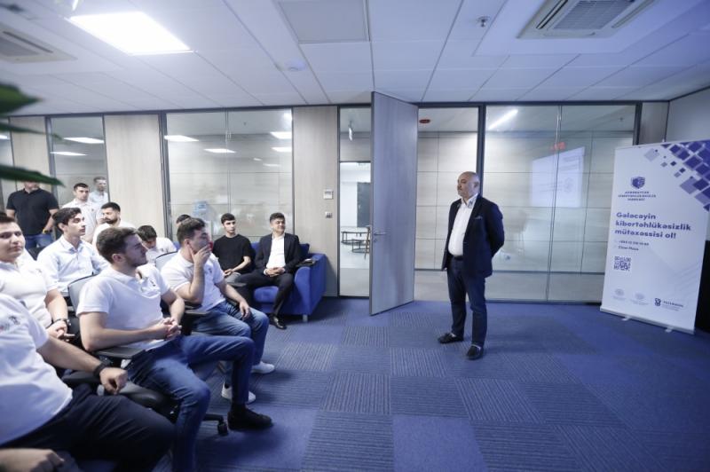 “Ericsson” şirkətinin nümayəndəsi Azərbaycanda təlim keçib