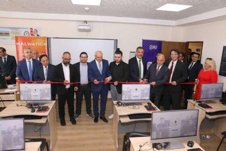 Gömrük Akademiyasında “GMP Lab” kibertəhlükəsizlik tətbiq laboratoriyası qurulub