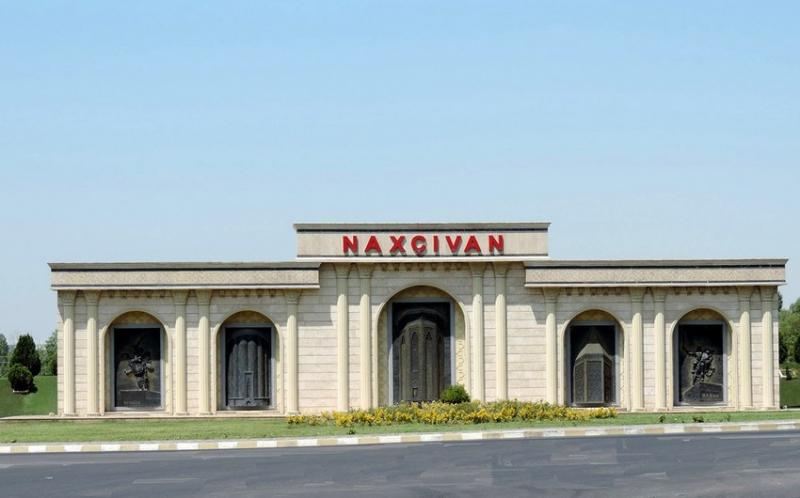 “Naxçıvanpoçt” yerli nazirliyin tabeliyinə verilib