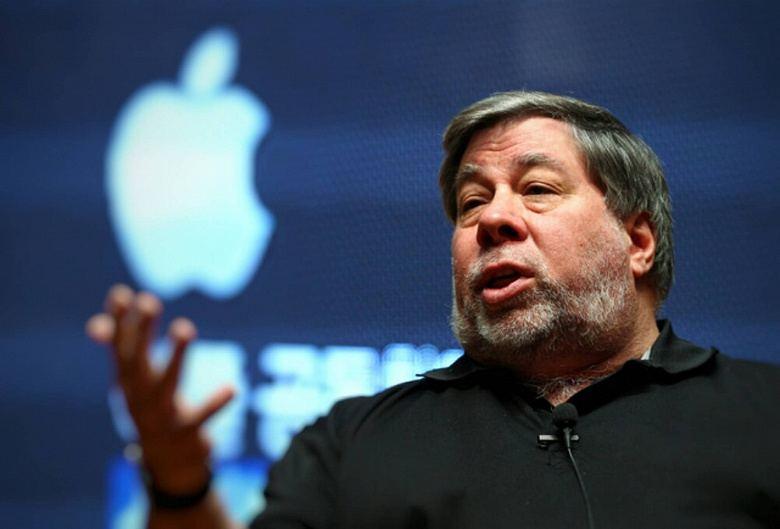 "Apple" şirkətinin həmtəsisçisi Bakıda sammitdə iştirak edəcək