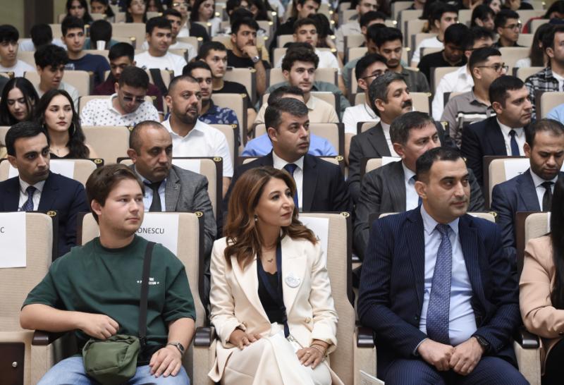 DİM: Elektron xidmətlərdən istifadə sayı 11 milyonu ötüb
