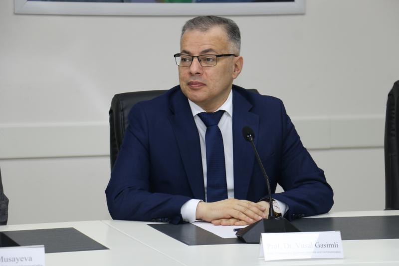 Vüsal Qasımlı “Mathias Corvinus Collegium” Universitetinin nümayəndələrini qəbul  edib