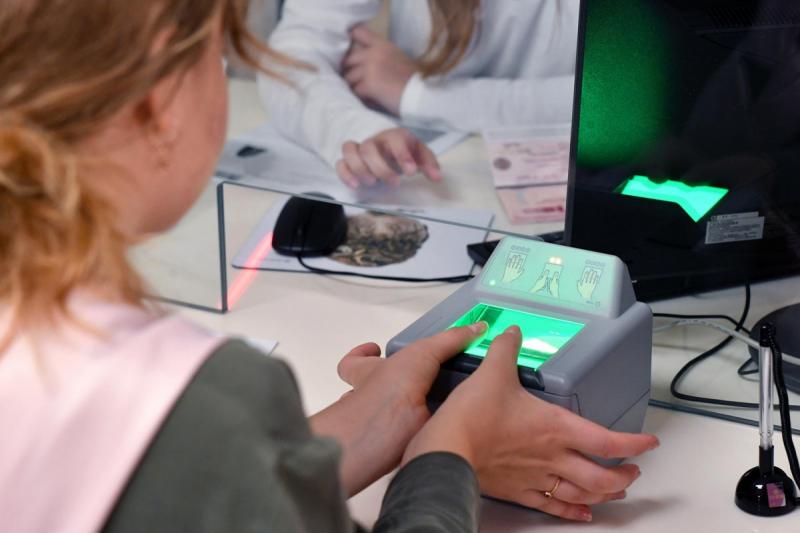 Rusiyaya gedən əcnəbilərin biometrik məlumatları toplanacaq