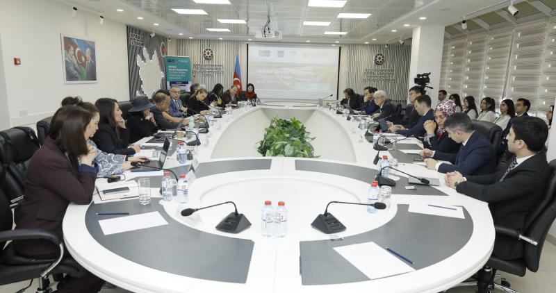 İİTKM-də Qlobal Beyin Mərkəzləri Forumu keçirilib