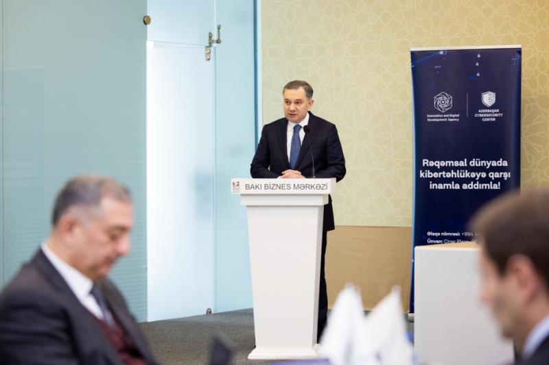 İRİA rəhbər şəxslər üçün kibertəhlükəsizlik təlimləri təşkil edib