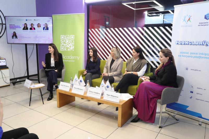“Qadınlar üçün karyera inkişafı və rəqəmsal bacarıqlar” adlı panel müzakirə keçirilib