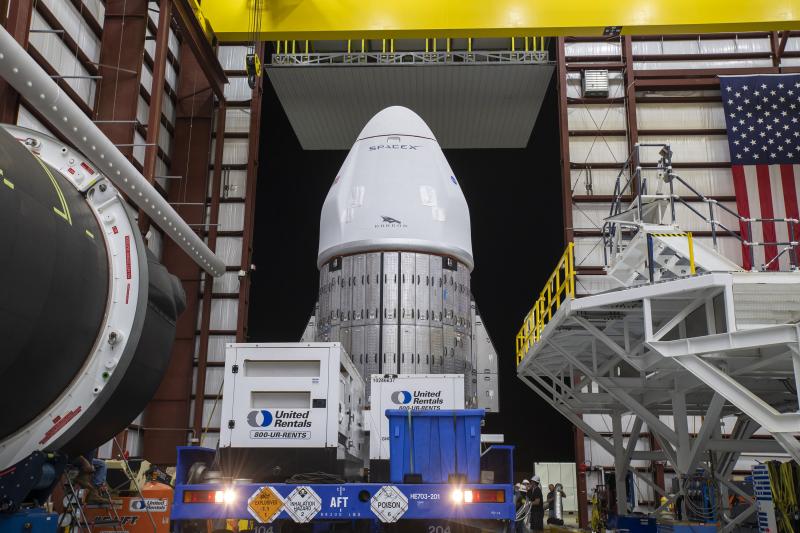 “SpaceX”in yük gəmisi stansiyaya rekord çəkidə ərzaq gətirib