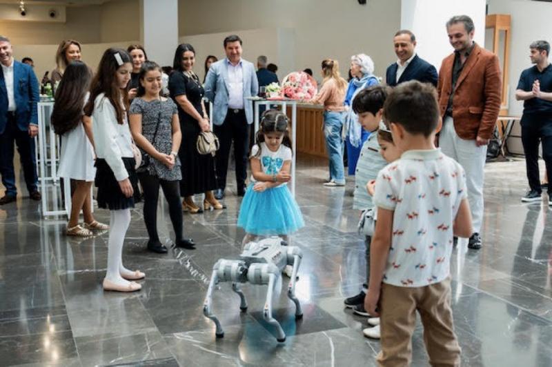 “Rəqəmsal rənglər” adlı rəsm sərgisi açılıb
