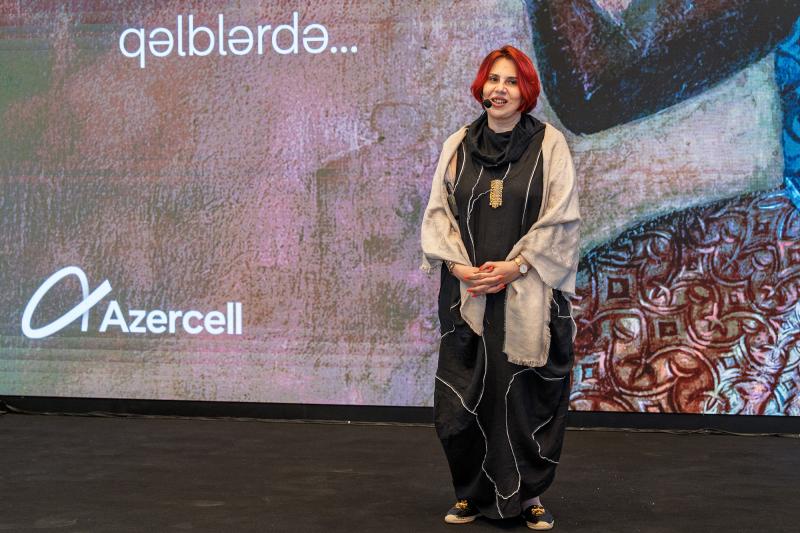 Azercell Ucal Haqverdiyevin rəsm əsərlərindən ibarət kitab təqdim edib