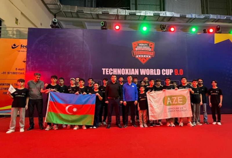 Azərbaycan komandası dünya robotexnika finalında qızıl və gümüş medal qazanıb
