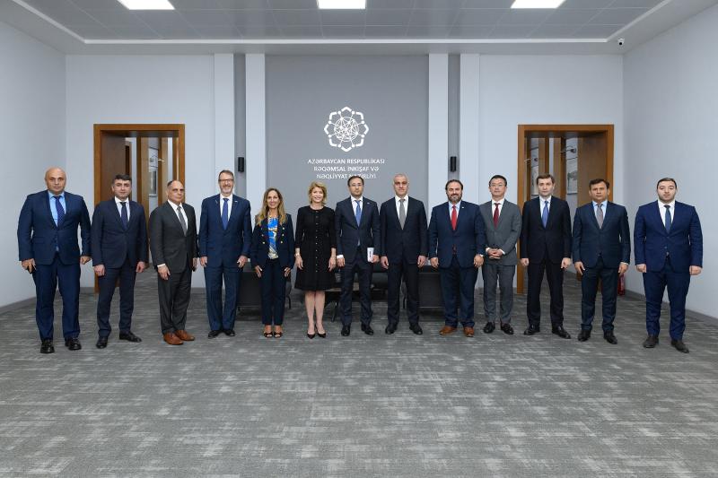 RİNN-də “Caspian Policy Center”in nümayəndələri ilə görüş keçirilib