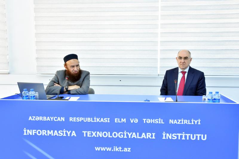 Çikaqo Universitetinin professoru ilə rəqəmsal tibb müzakirə olunub