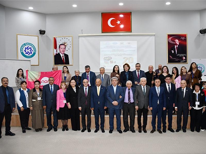 “Nar” Azərbaycan dilinə həsr olunmuş beynəlxalq simpoziuma dəstək olub