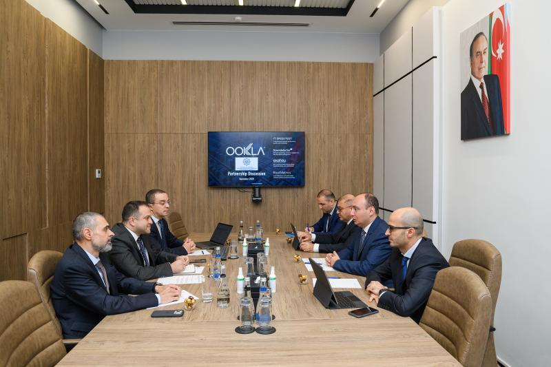 RİNN-də “Ookla” şirkətinin vitse- prezidenti ilə görüş keçirilib