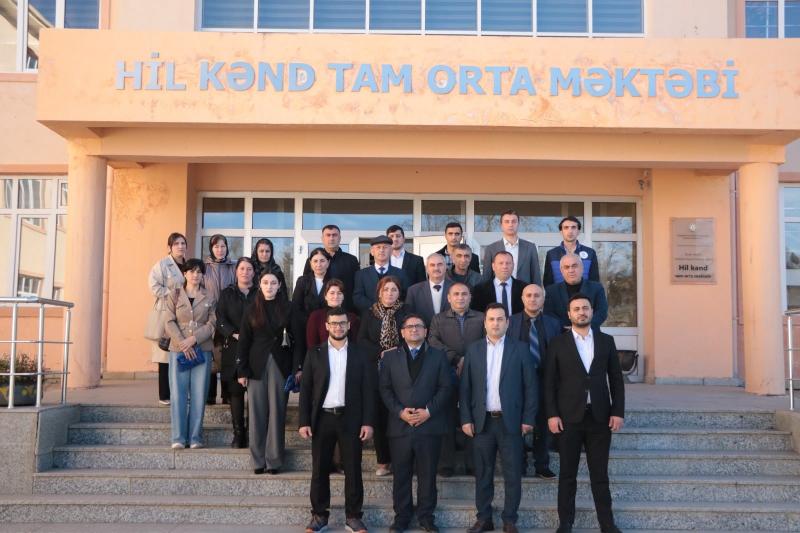 “İnternetdən təhlükəsiz istifadə bacarıqları” təlimləri davam edir