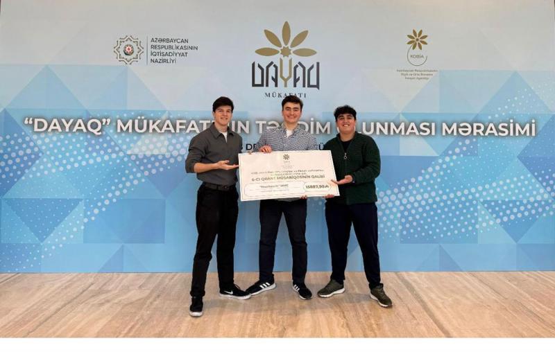 Paytaxt məktəbliləri qlobal platformalarda təmsil olunub